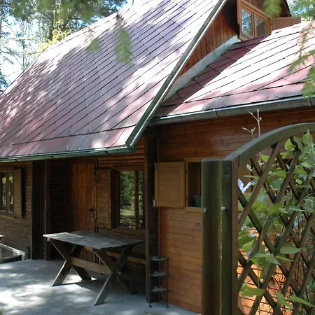 Detached Romantic Chalet In The Woods - U Faflika