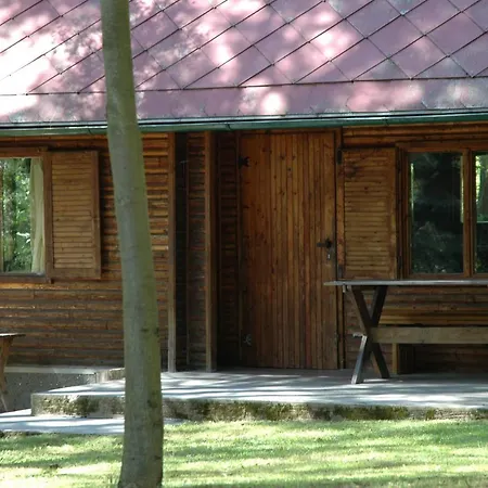 Detached Romantic Chalet In The Woods - U Faflika *