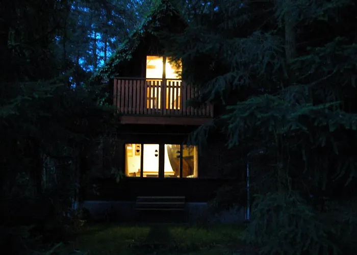 Detached Romantic Chalet In The Woods - U Faflika *